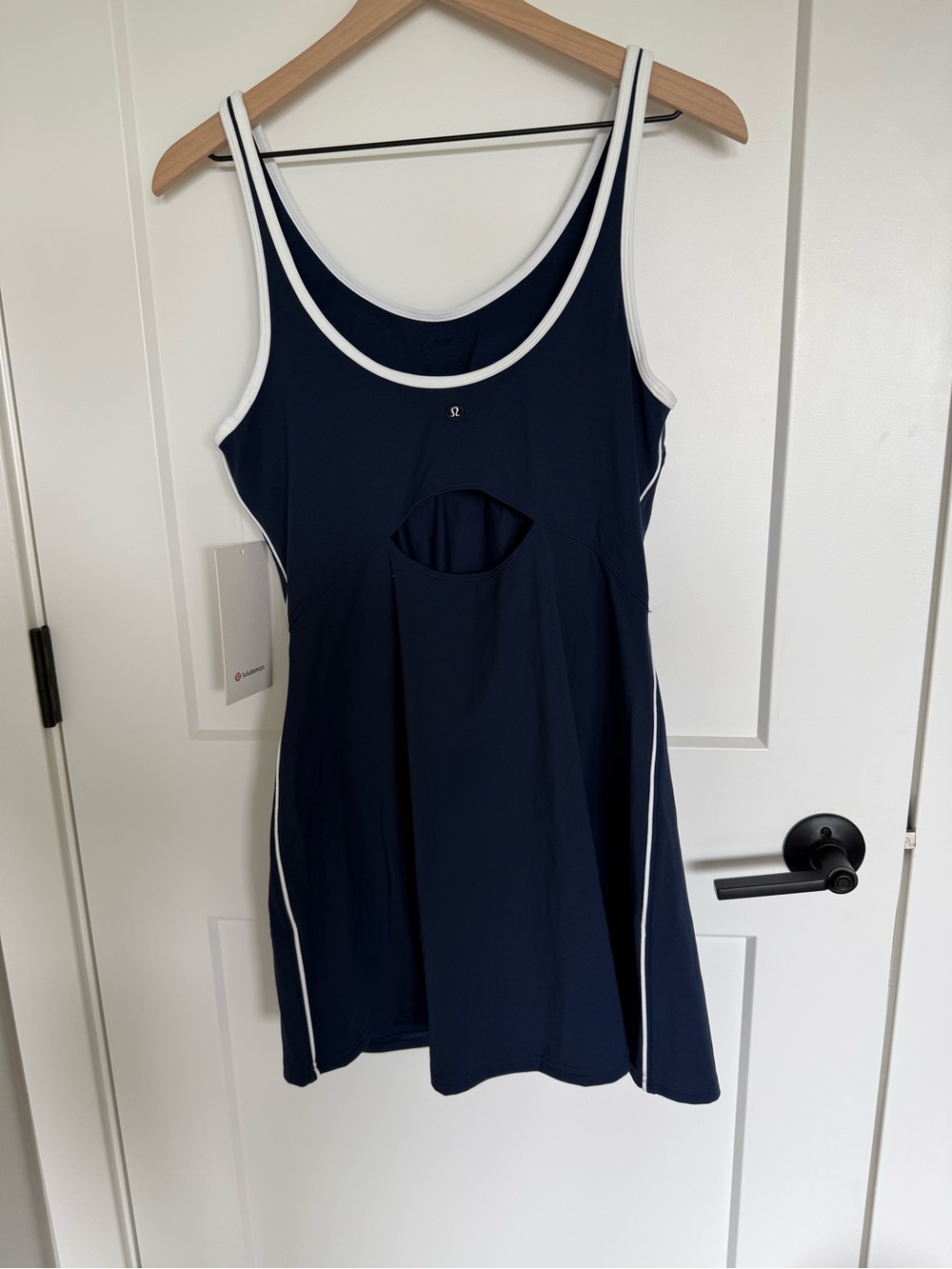 Lululemon Scoop Neck Cutout Tennis Dress NWT - Picture 5 of 7